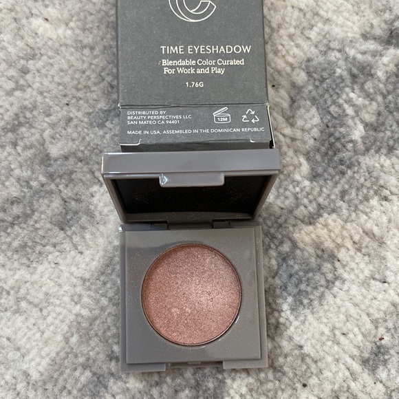 IPSY Makeup Lot - Picture 6 of 11